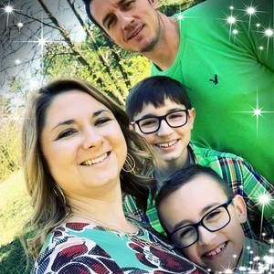 Meet your Posher, Niki